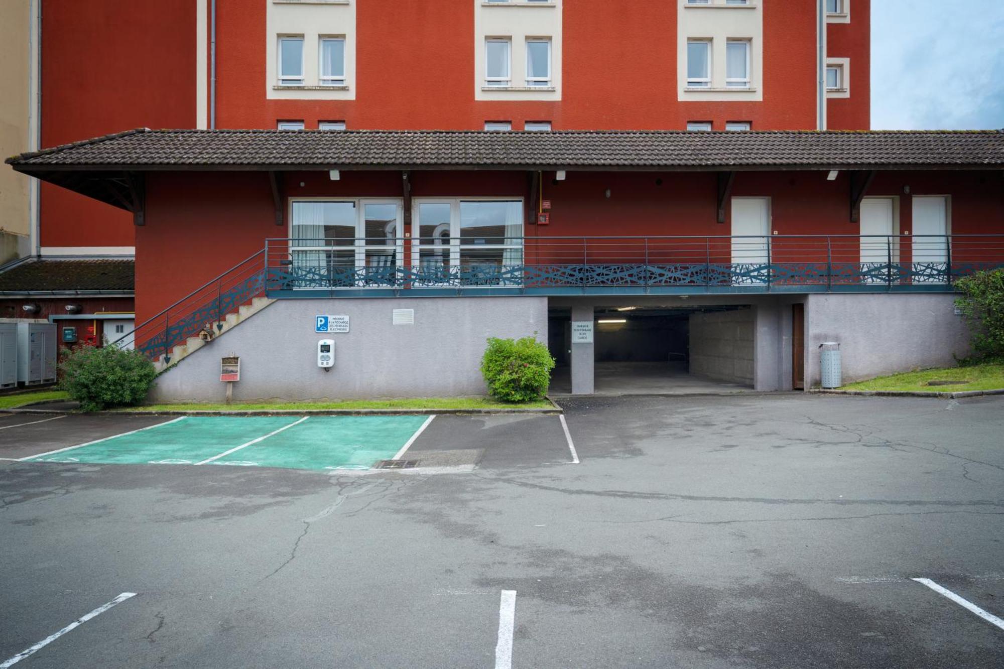 Kyriad Belfort Centre Gare Buitenkant foto